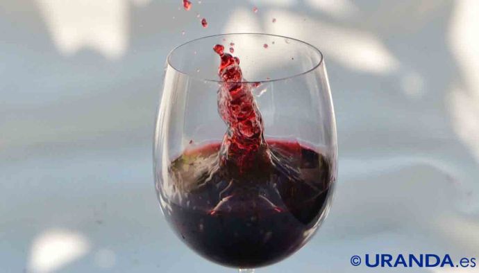 ¿Qué es la fluidez de un vino? Por la fluidez sabrás de su gradación alcohólica - fase visual de la cata de vinos