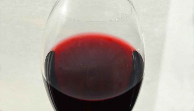 ¿Qué se observa en la fase visual de la cata de vinos? Color, limpidez y fluidez de los vinos: qué son